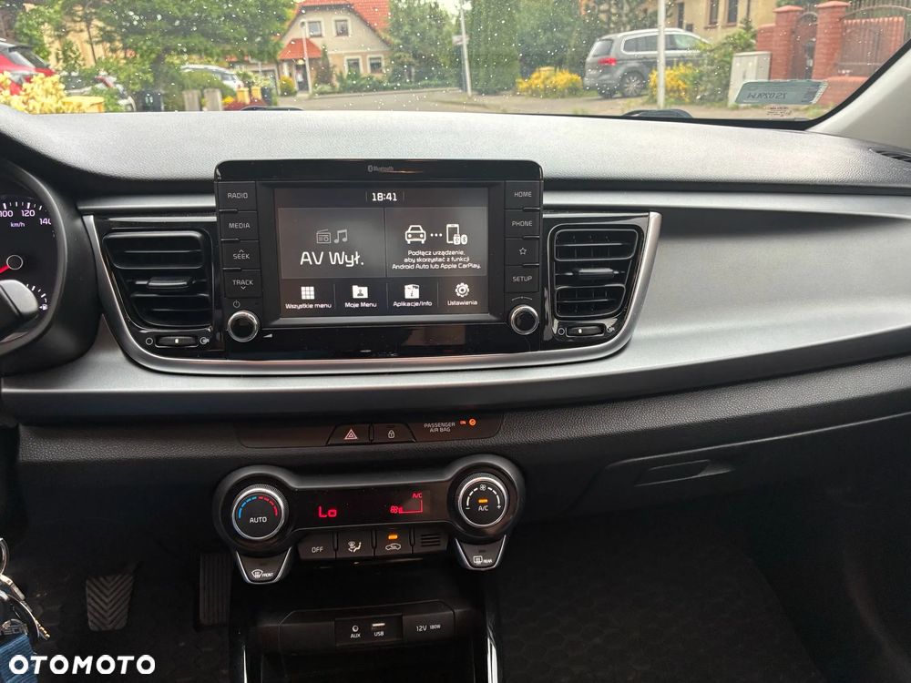 Kia Rio 1.2 L - 9