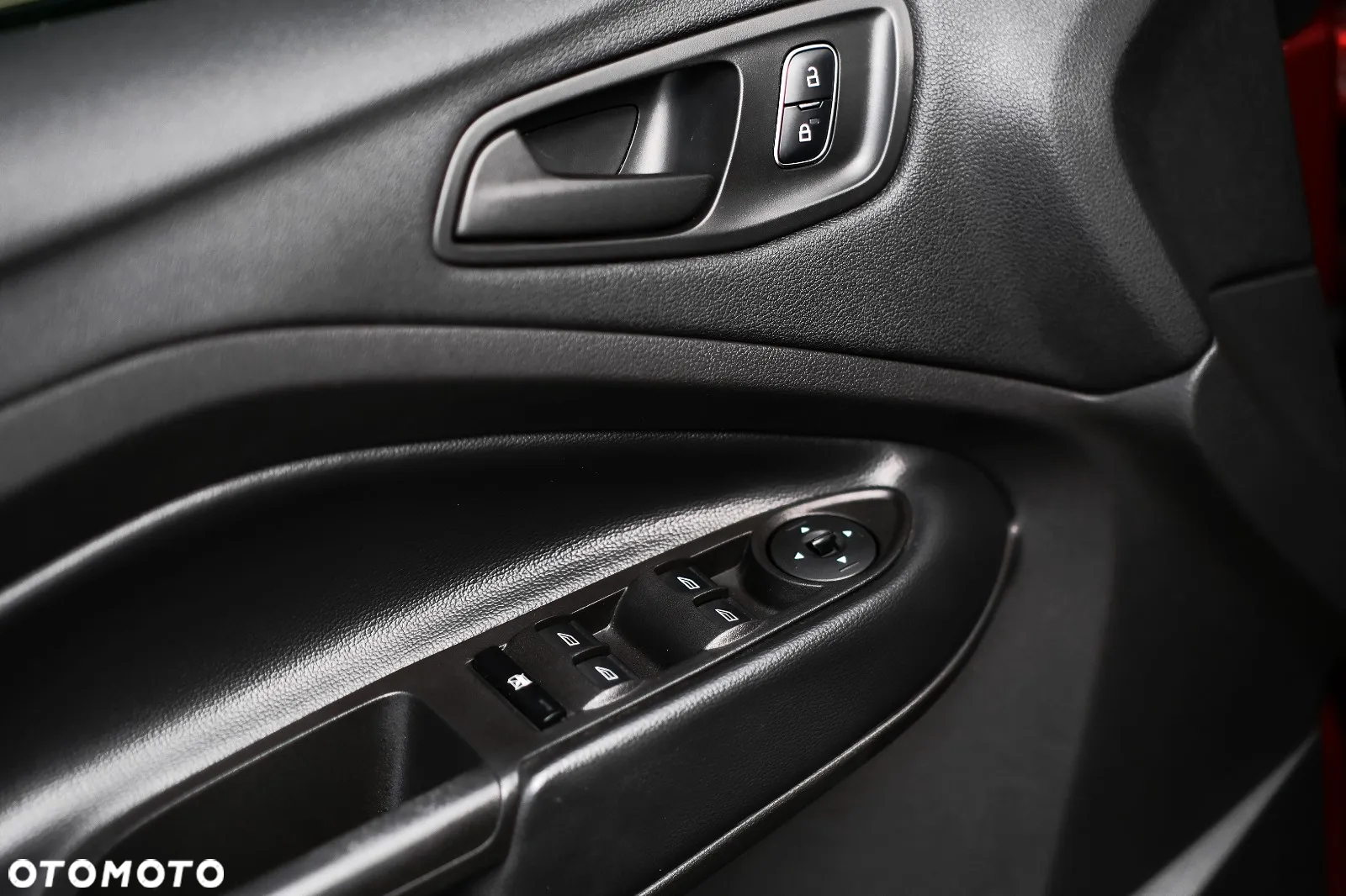 Ford Kuga - 5