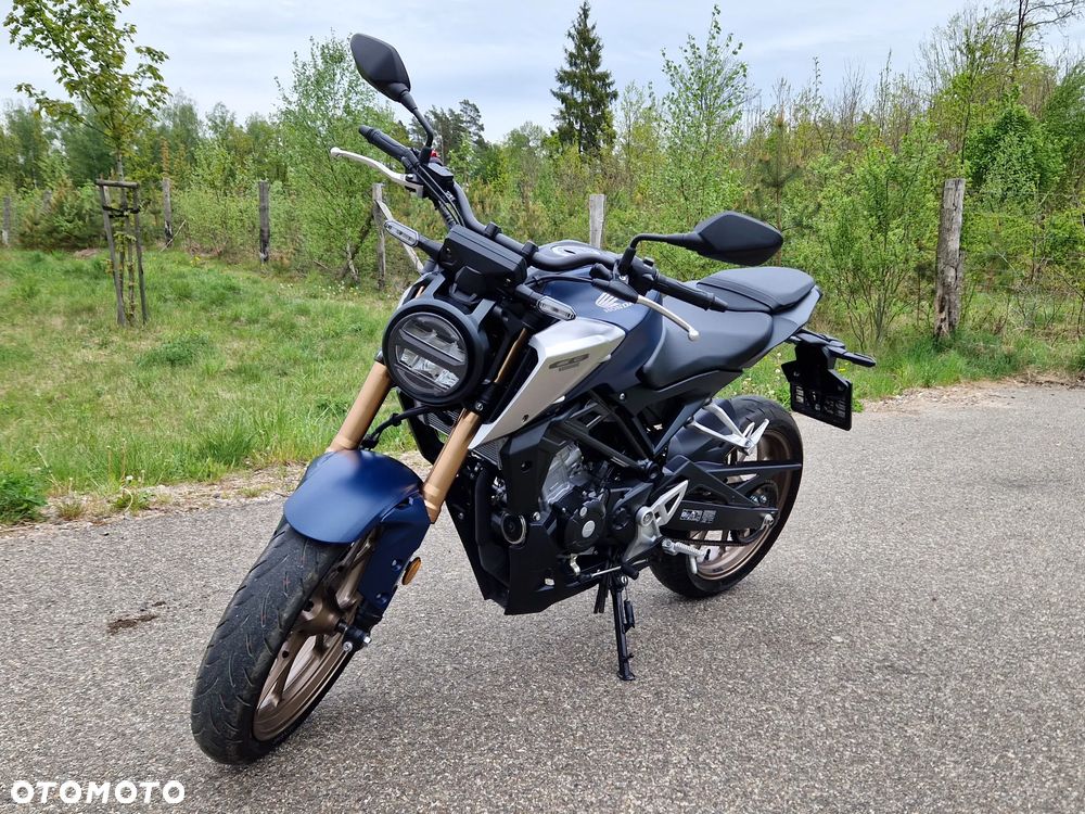 Honda CB - 2
