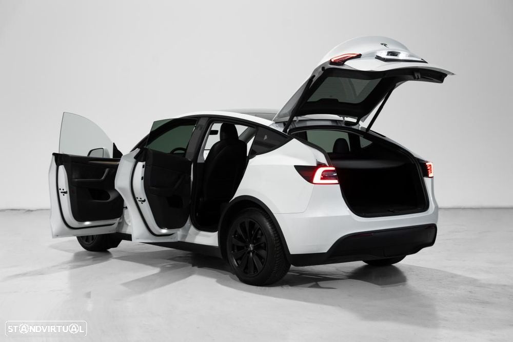 Tesla Model Y RWD - 6