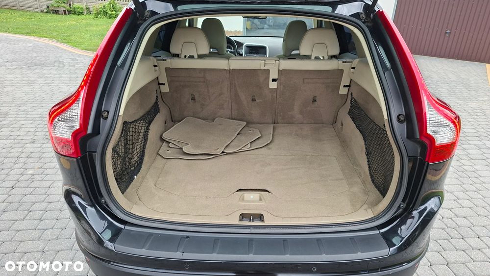 Volvo XC 60 2.4D AWD - 26