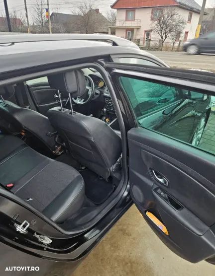 Renault Megane 1.9dCi Dynamique - 8