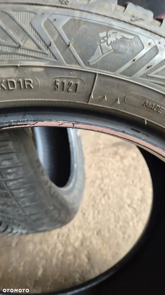 205/55 R17 Goodyear całoroczne - 4