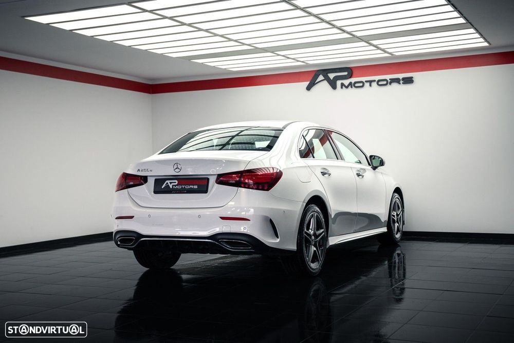 Mercedes-Benz A 250 Limousine e AMG Line - 9