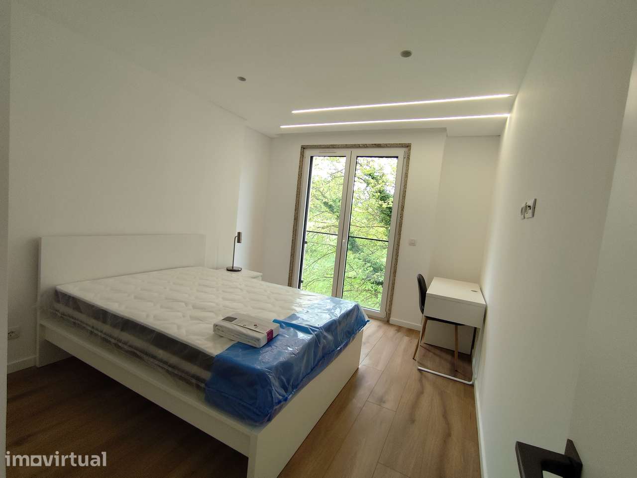 Quartos individuais mobilados em Covilhã - junto à FCS-UBI - Grande imagem: 3/14