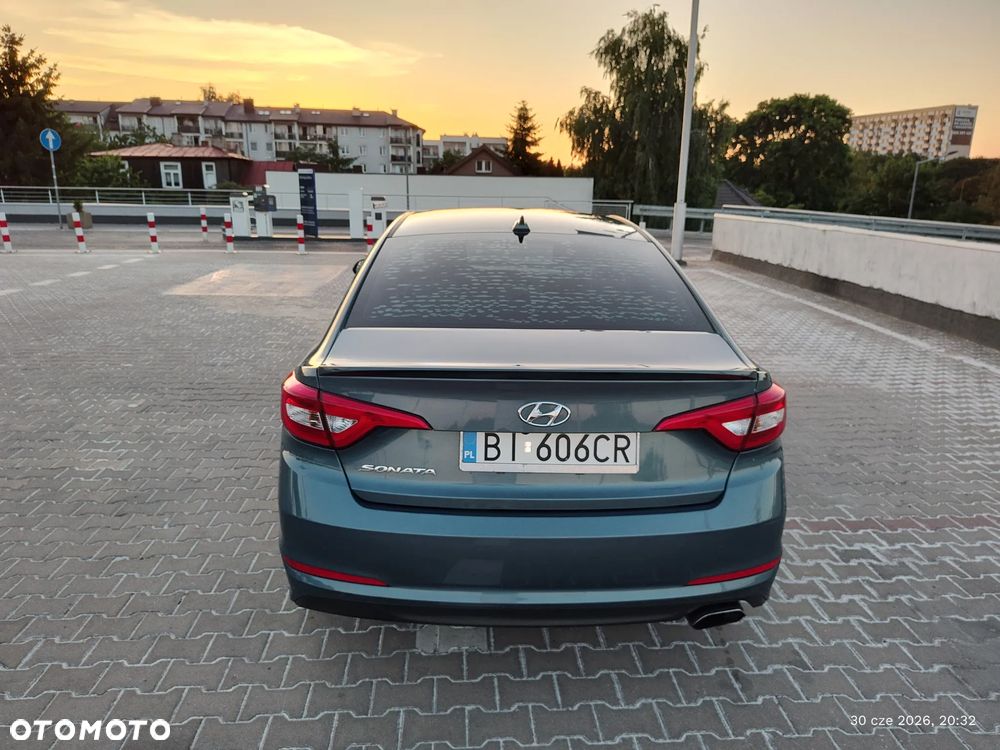 Hyundai Sonata - 4
