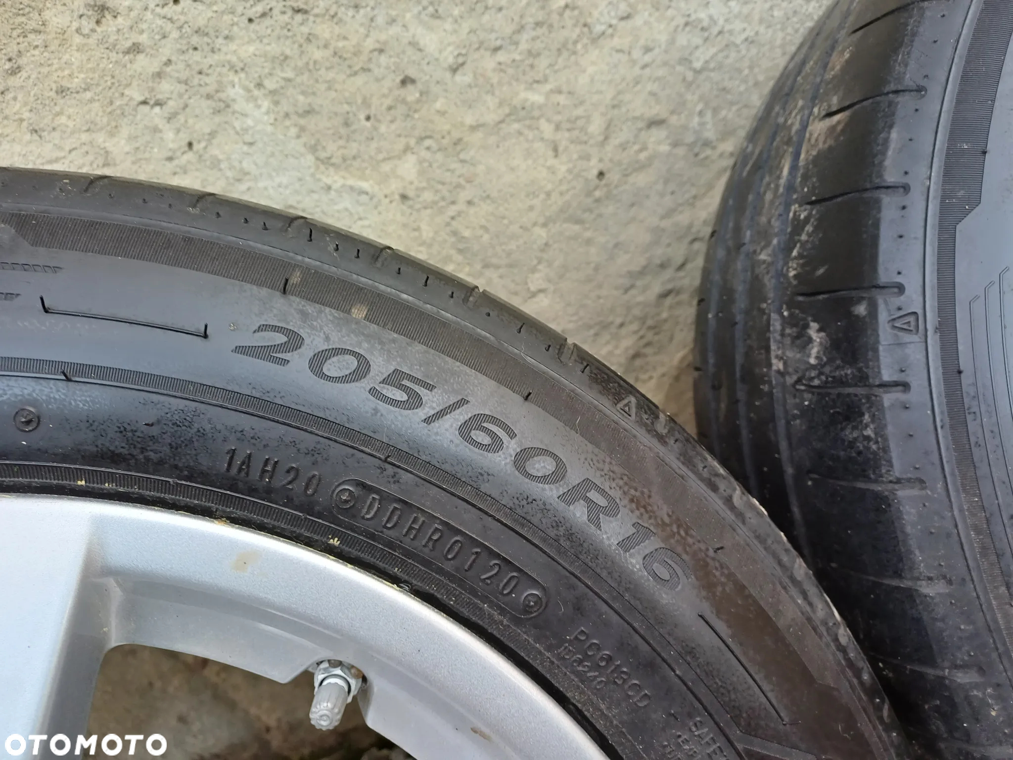 ALUFELGI 6874641 BMW 5X112 205/60/16 ET52 OTWÓR CENTRUJĄCY 66.5MM - 12
