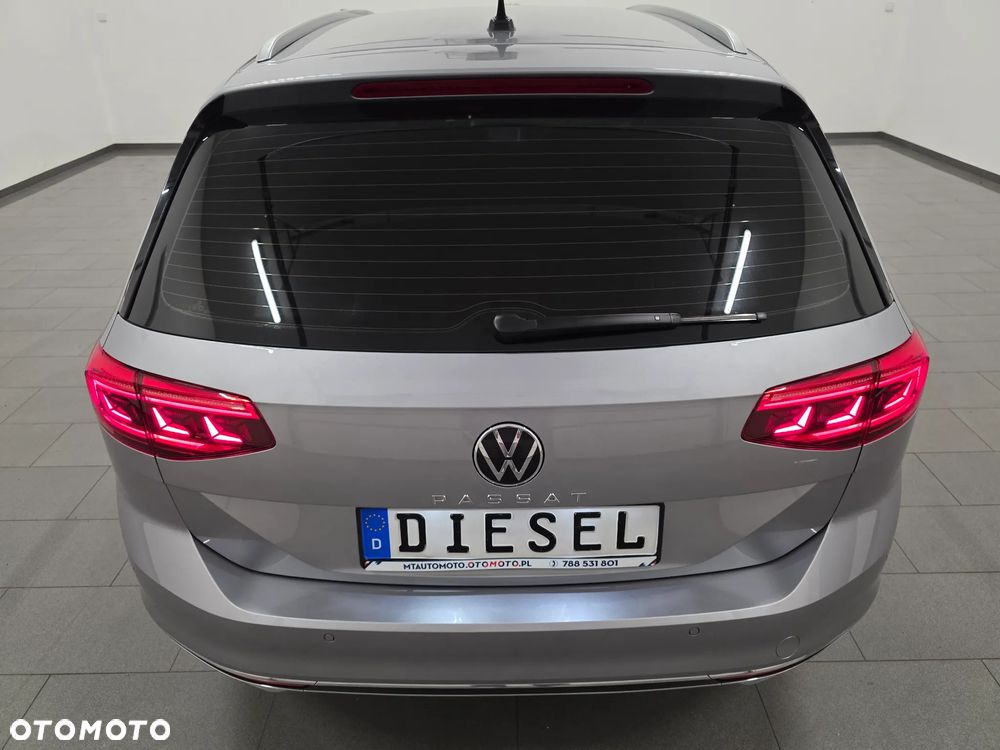 Volkswagen Passat - 34