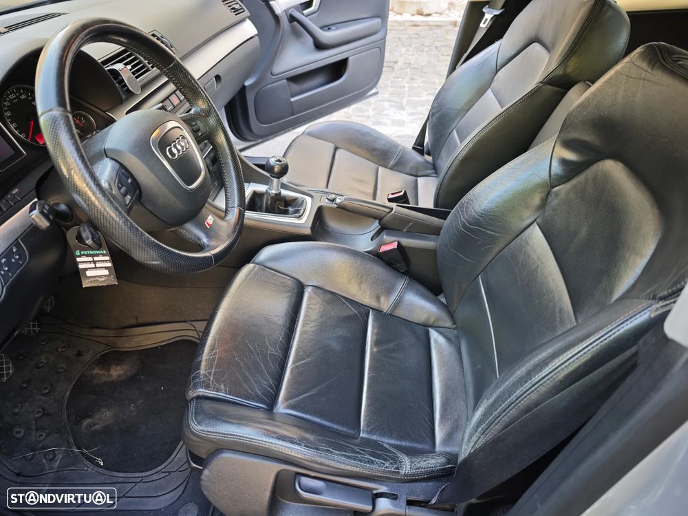 Audi A4 2.0 TDI S-line - 7