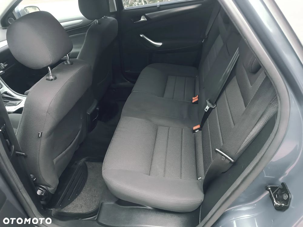 Ford Mondeo 2.0 EcoBoost Titanium - 13