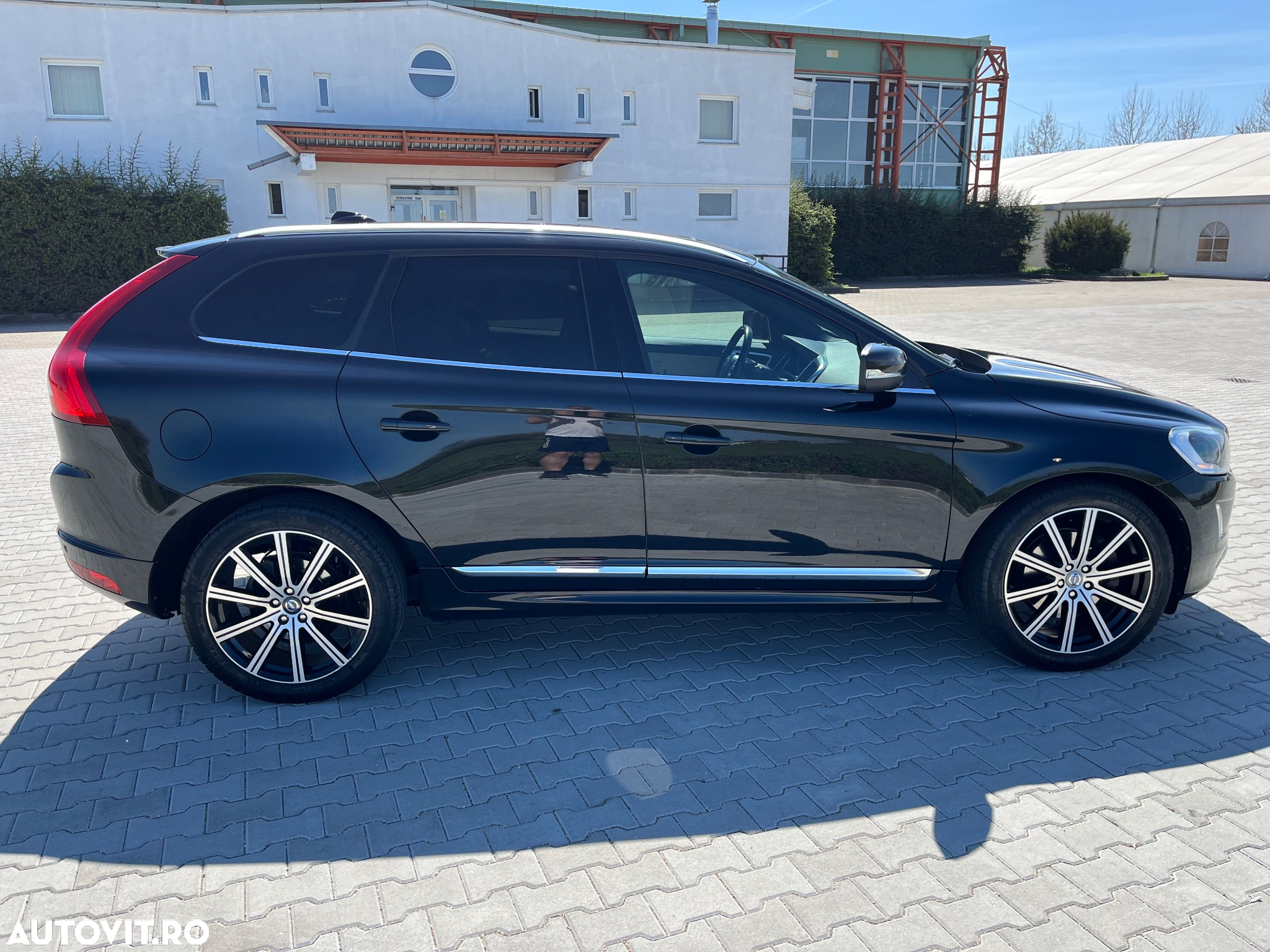 Volvo XC 60 D5 AWD Aut. Momentum - 18