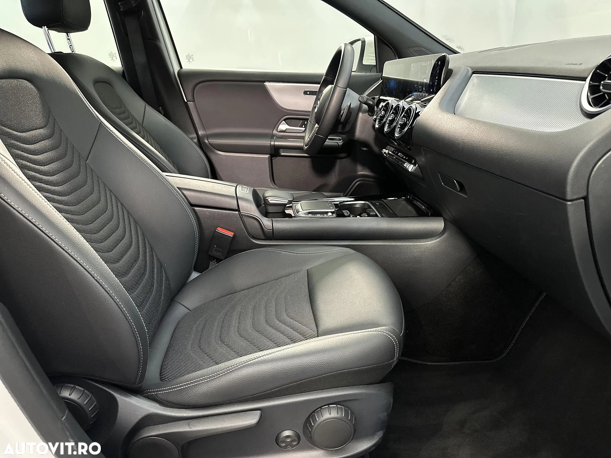 Mercedes-Benz GLA 200 4MATIC Aut. - 12