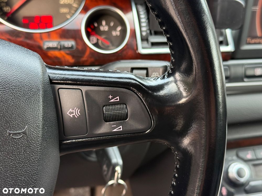 Audi A8 3.0 TDI DPF quattro Langversion - 18