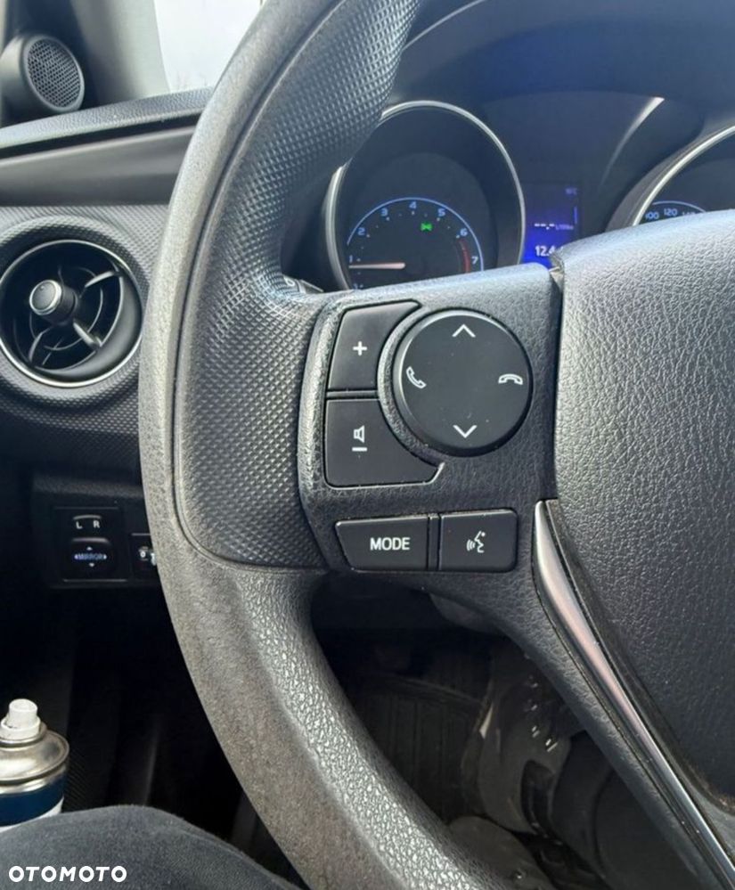 Toyota Auris 1.33 Dual-VVT-i - 7