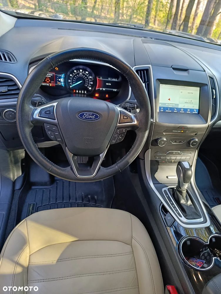 Ford Edge - 14