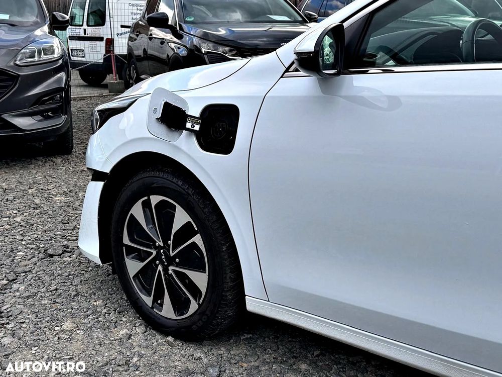 Kia Ceed 1.6 GDI DCT OPF Spirit - 21