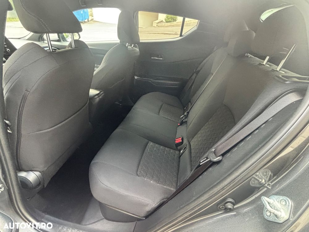 Toyota C-HR 2.0 Lounge - 10