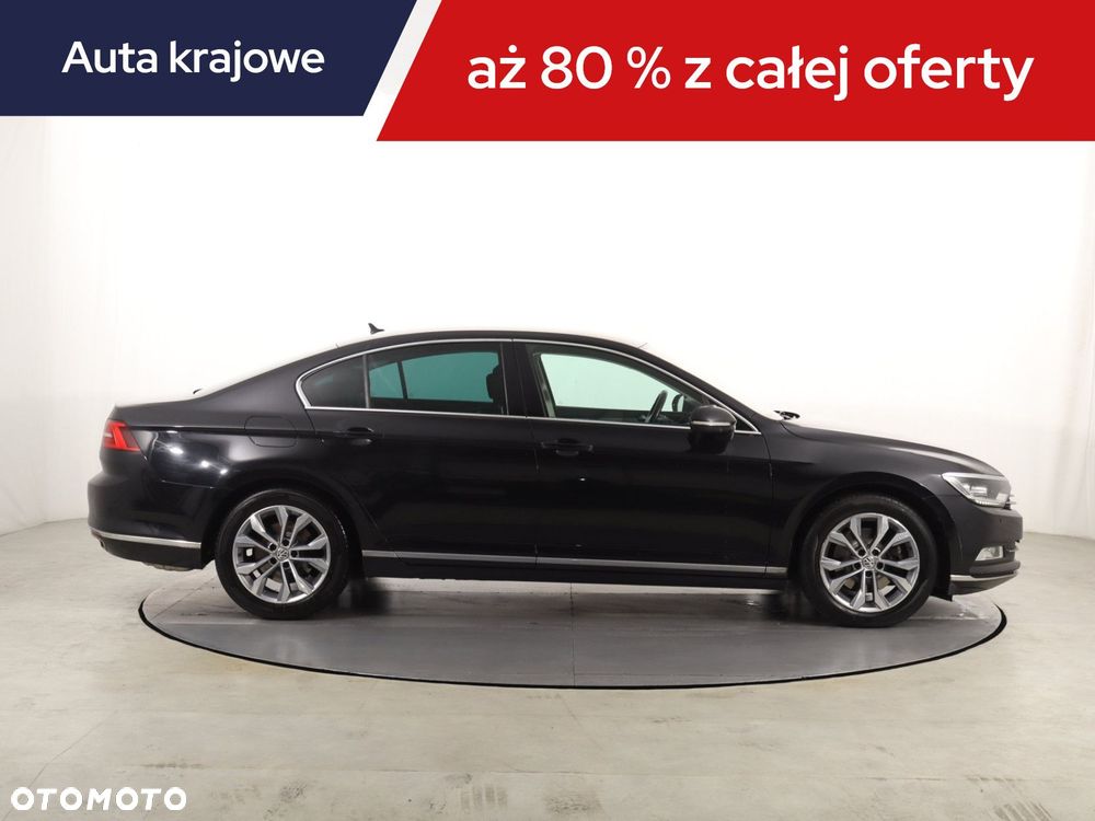 Volkswagen Passat - 8