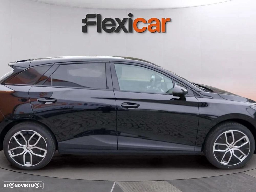 MG MG4 64 kWh Luxury - 8