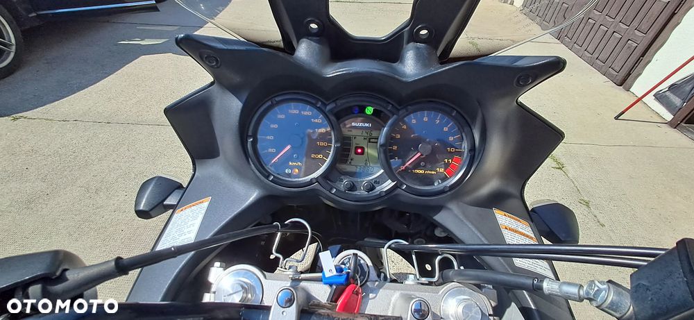 Suzuki DL - 10
