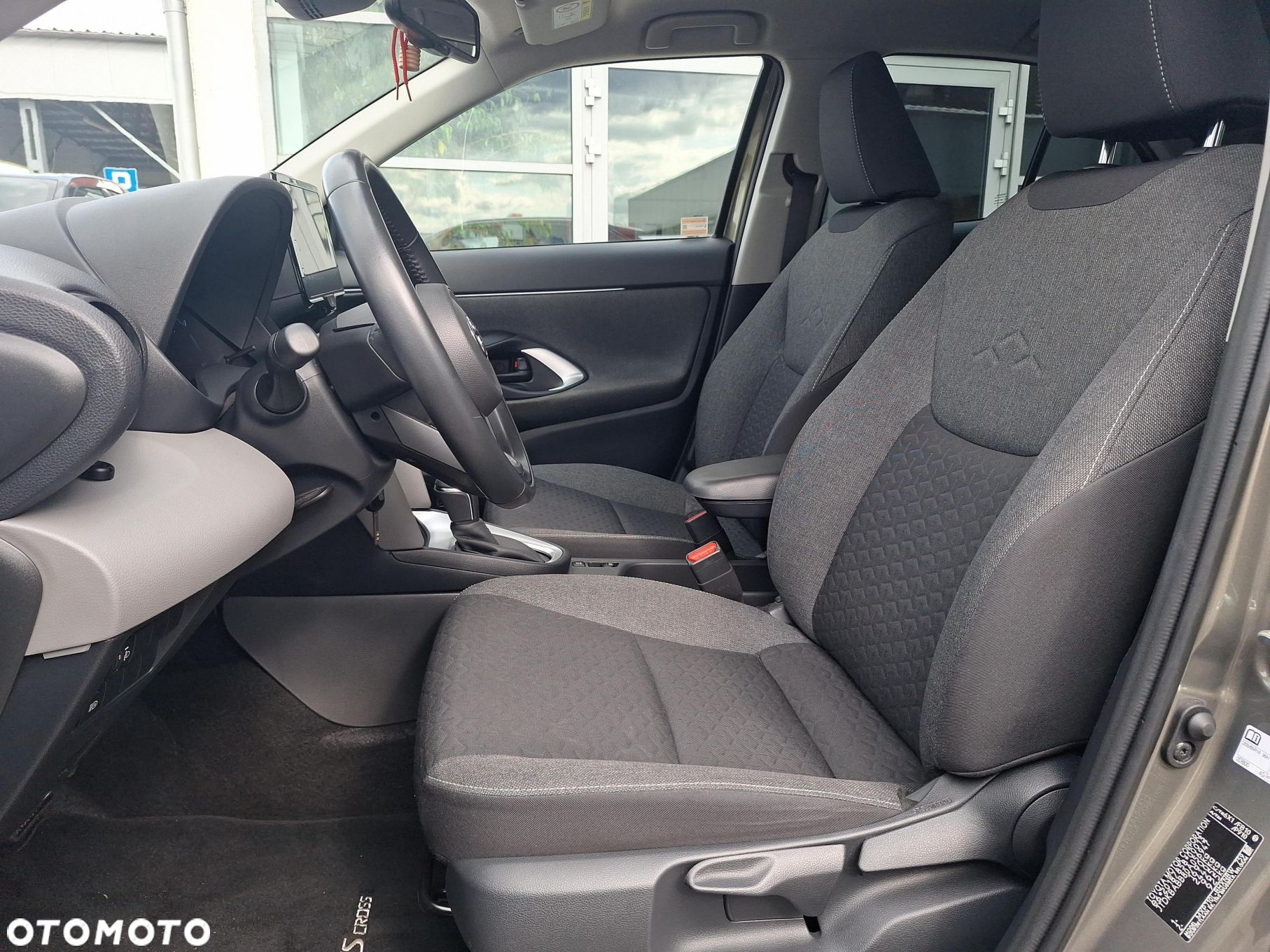 Toyota Yaris Cross Hybrid 1.5 Comfort - 10