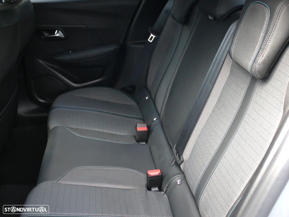 Peugeot 208 1.2 PureTech Allure - 30