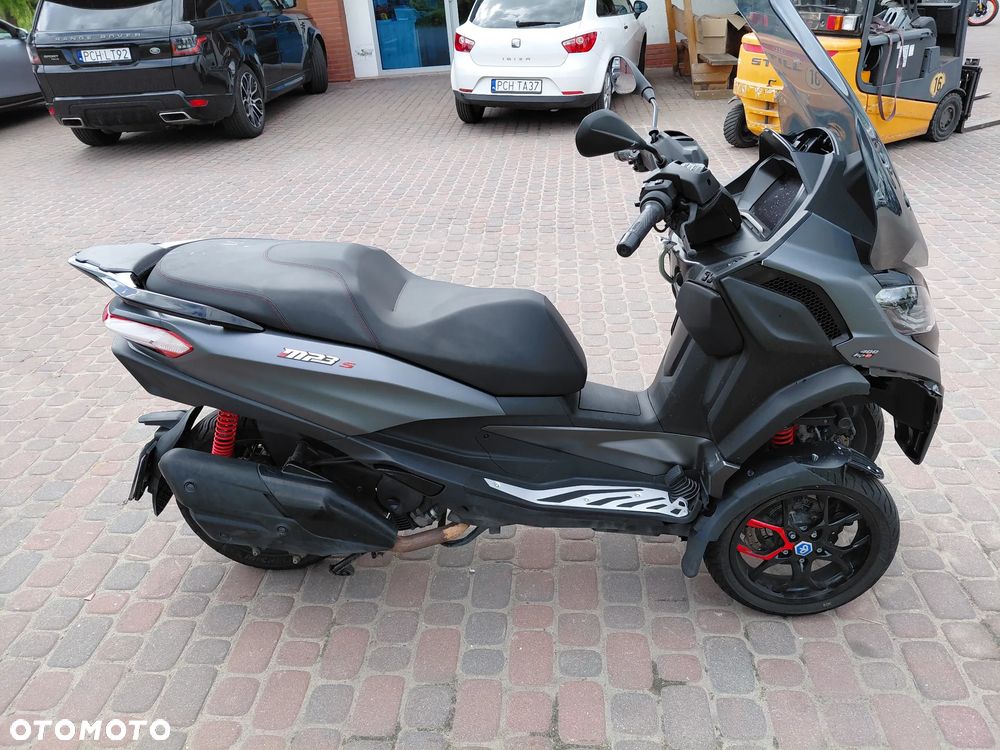 Piaggio MP-3 - 6