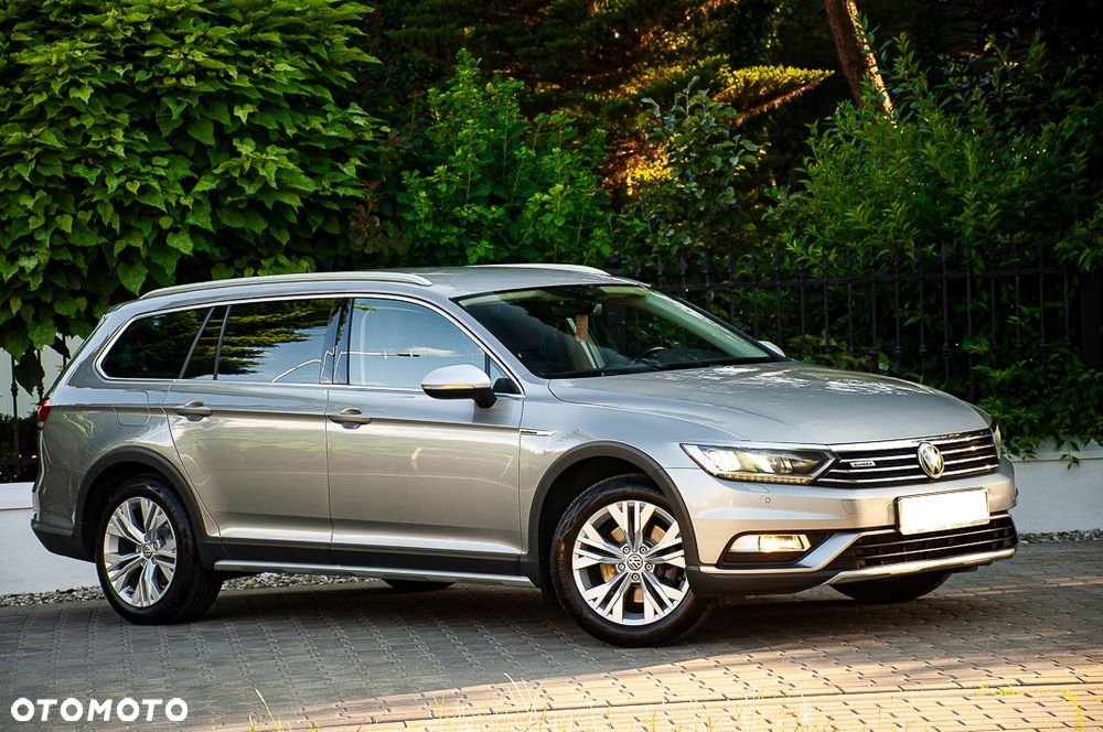 Volkswagen Passat 2.0 TDI SCR 4Mot DSG Highline - 13