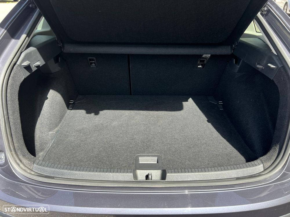 VW Taigo 1.0 TSI Urban DSG - 9