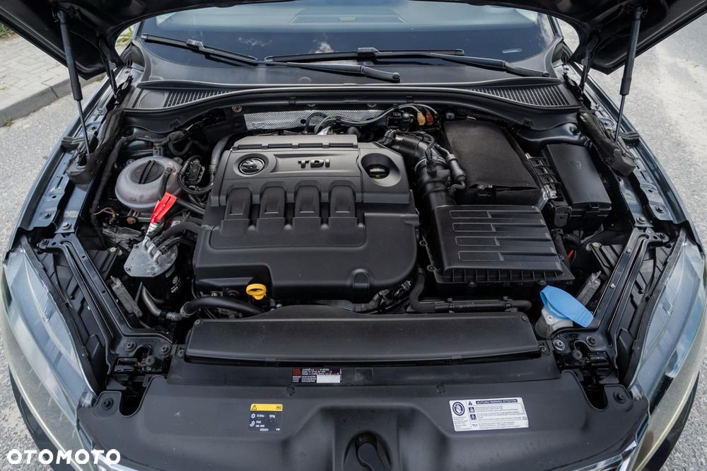 Skoda Superb 2.0 TDI DSG Ambition - 29