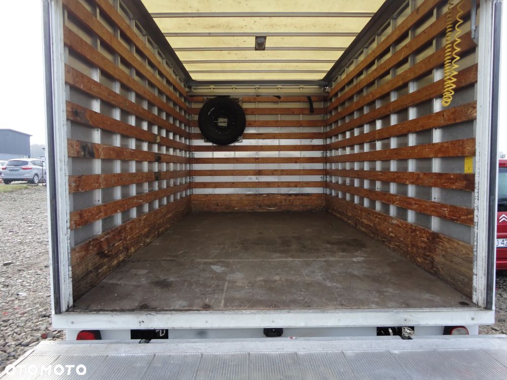 Volkswagen Crafter - 16