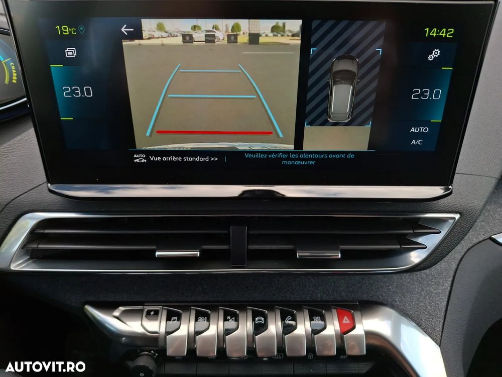 Peugeot 3008 PHEV 225 EAT8 Allure Pack - 17