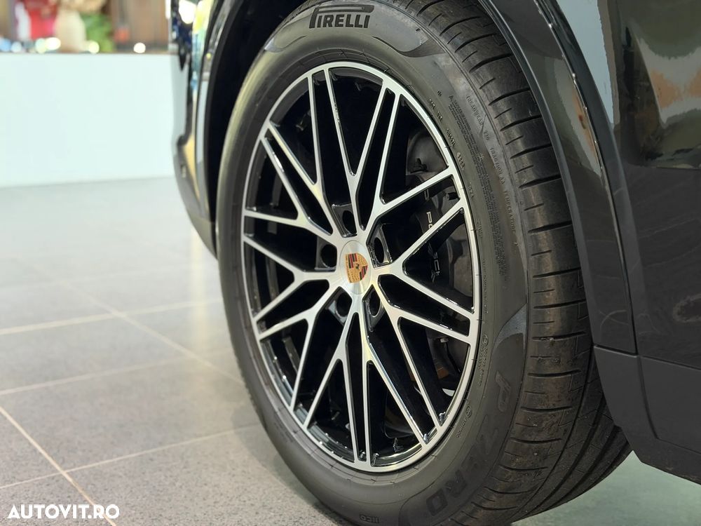 Porsche Cayenne Standard - 34
