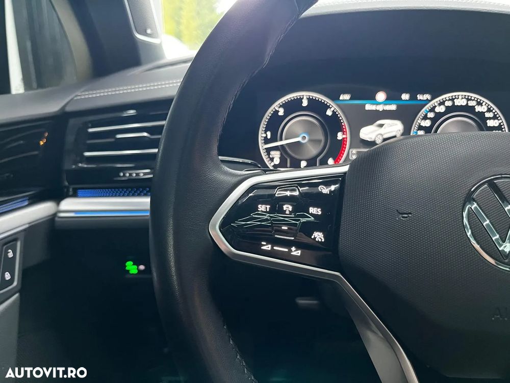 Volkswagen Touareg 3.0 V6 TDI 4Motion DPF Automatik R-Line - 17