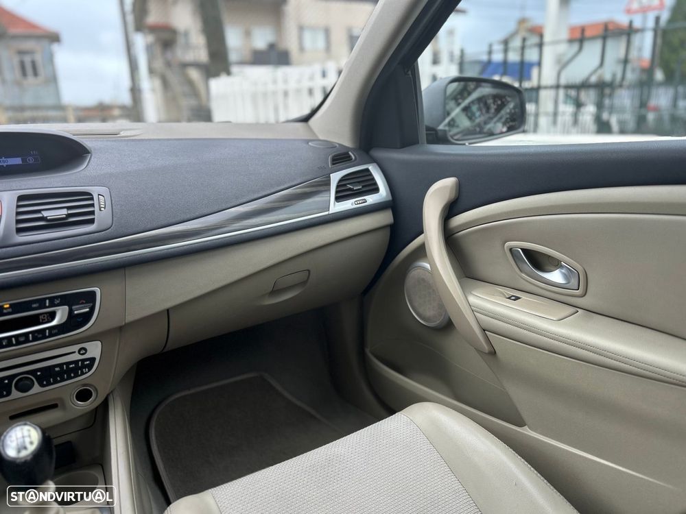 Renault Mégane 1.5 dCi Dynamique - 11