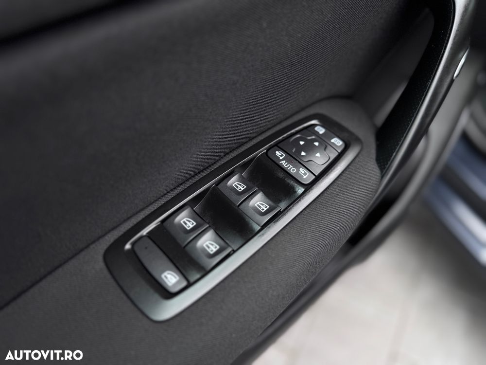 Renault Megane ENERGY dCi 110 EXPERIENCE - 36