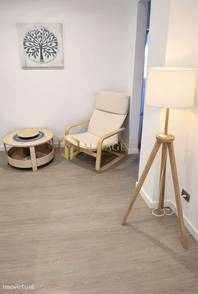 T2 Remodelado e Mobilado na Primeira Linha Mar em Angeiras - Grande imagem: 5/11