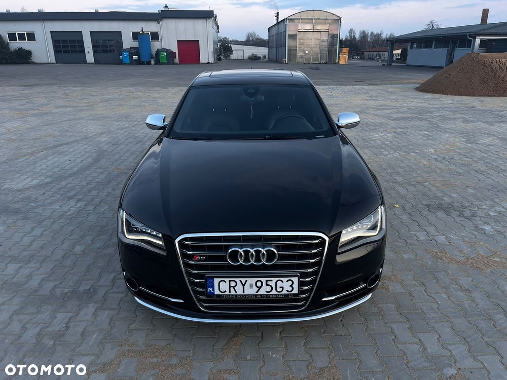 Audi S8 - 10