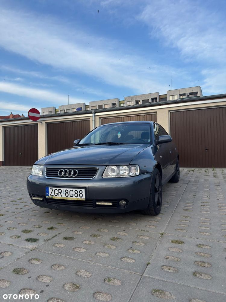 Audi A3 Sportback 1.9 TDI Ambiente - 1