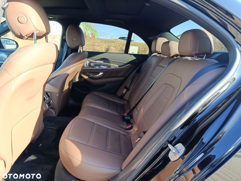 Mercedes-Benz Klasa E 43 AMG 4-Matic - 14