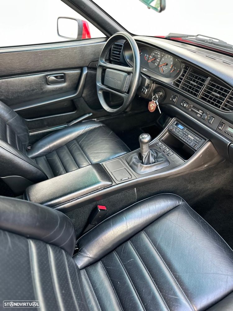 Porsche 944 Turbo - 18