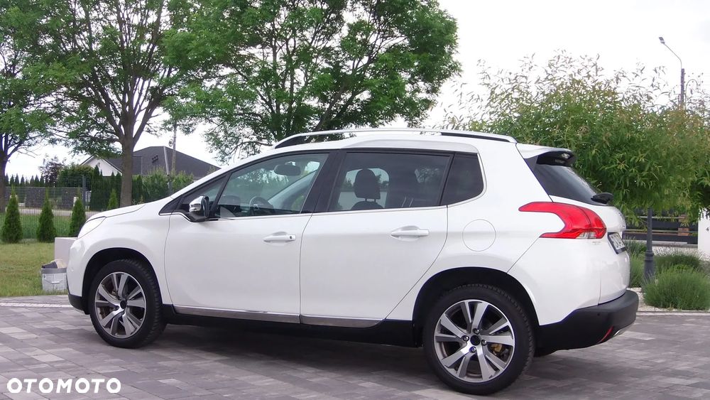 Peugeot 2008 1.6 e-HDi Allure S&S - 5