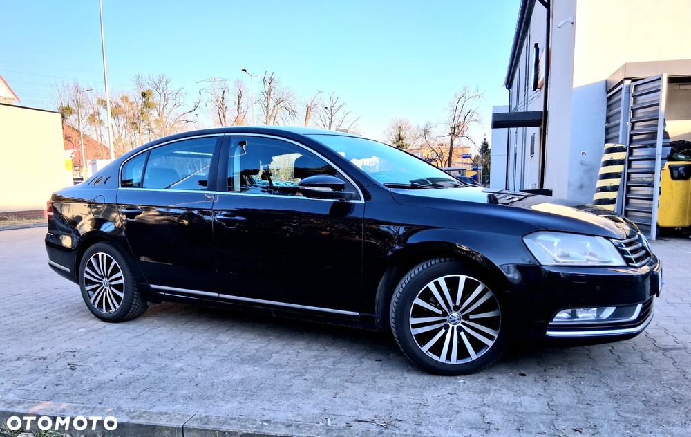 Volkswagen Passat 2.0 TSI Highline - 2