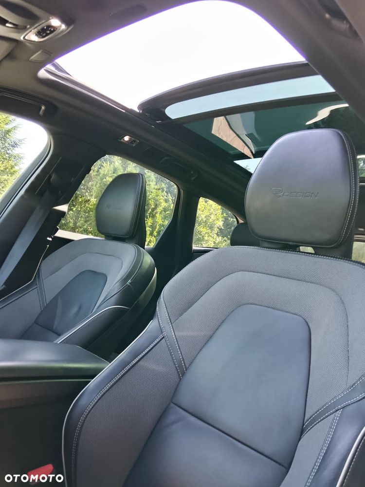 Volvo XC 60 T5 AWD R-Design - 23