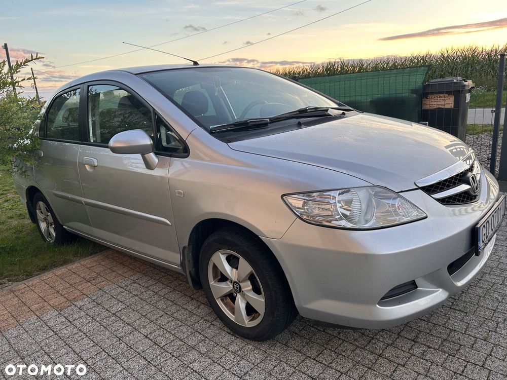 Honda City 1.4 Comfort - 1