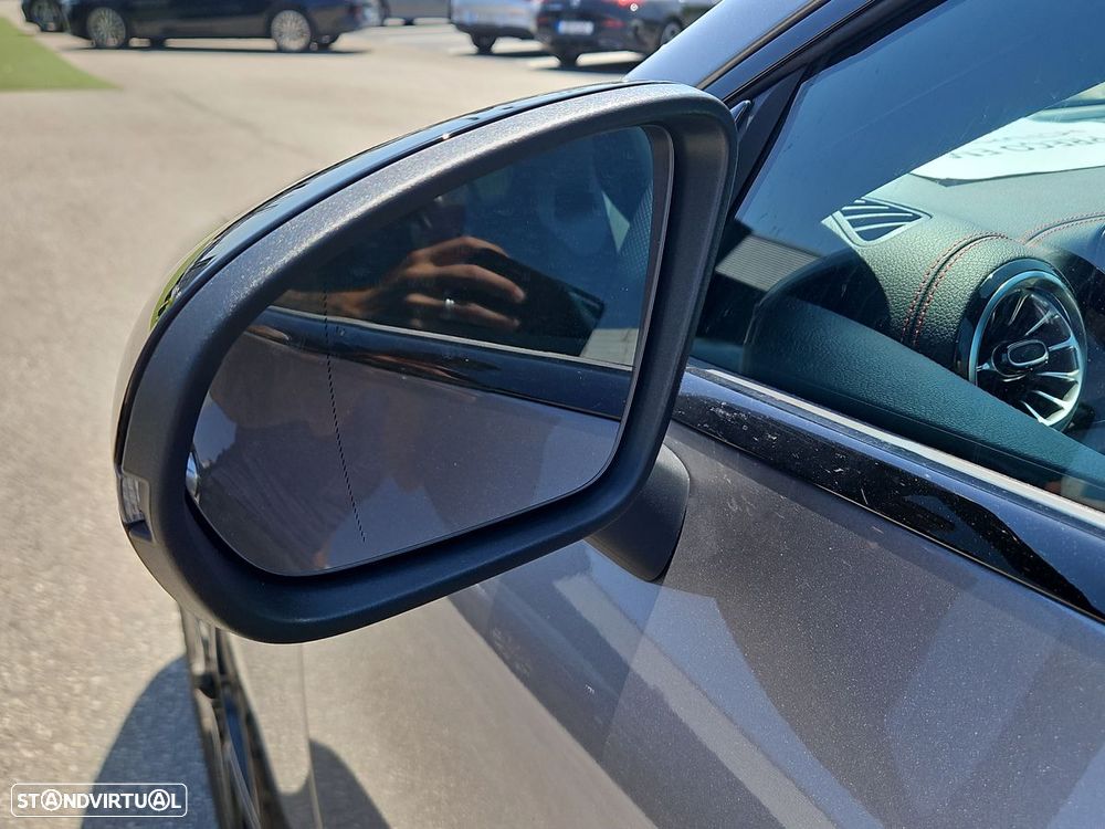 Mercedes-Benz CLA 250 e AMG Line - 17
