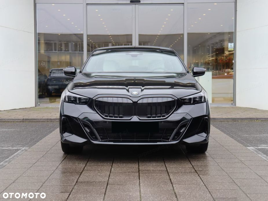 BMW Seria 5 520d xDrive mHEV M Sport - 6