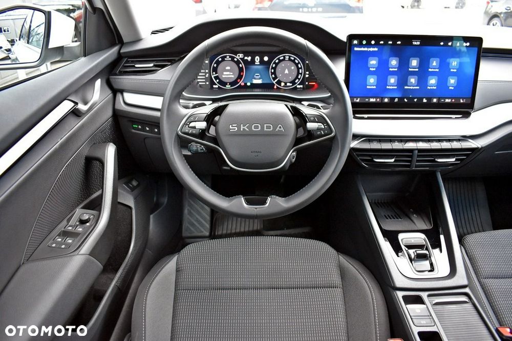 Skoda Octavia 1.5 TSI mHEV Selection DSG - 15