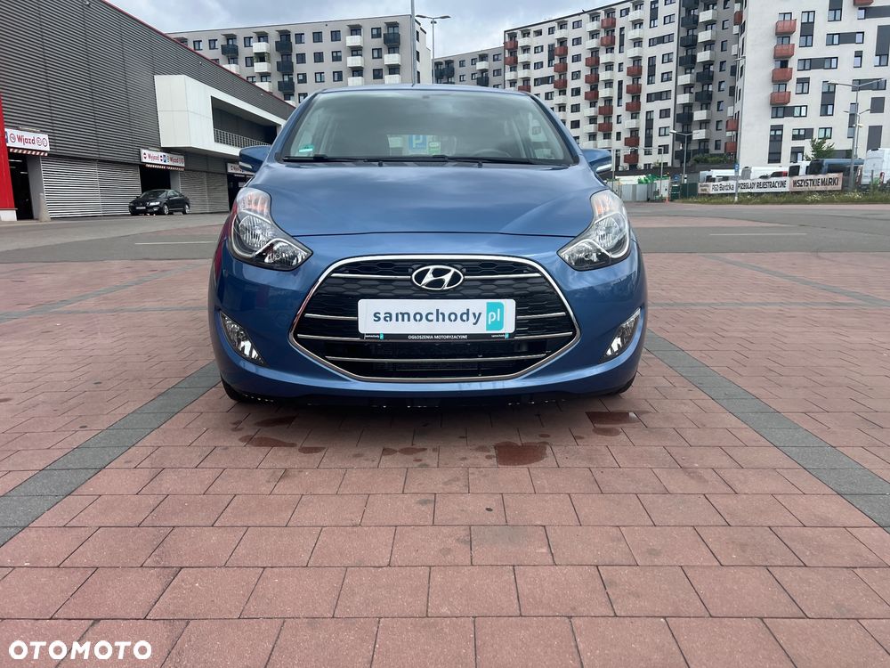 Hyundai ix20 1.4 Premium blue - 4