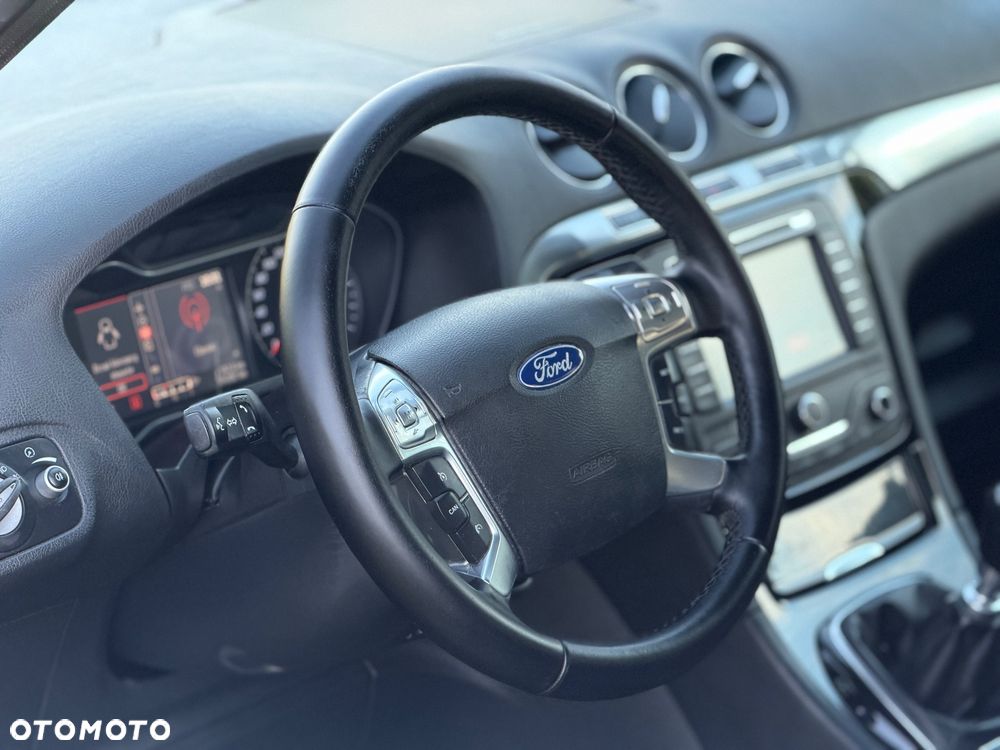 Ford S-Max 2.0 TDCi DPF Titanium - 28
